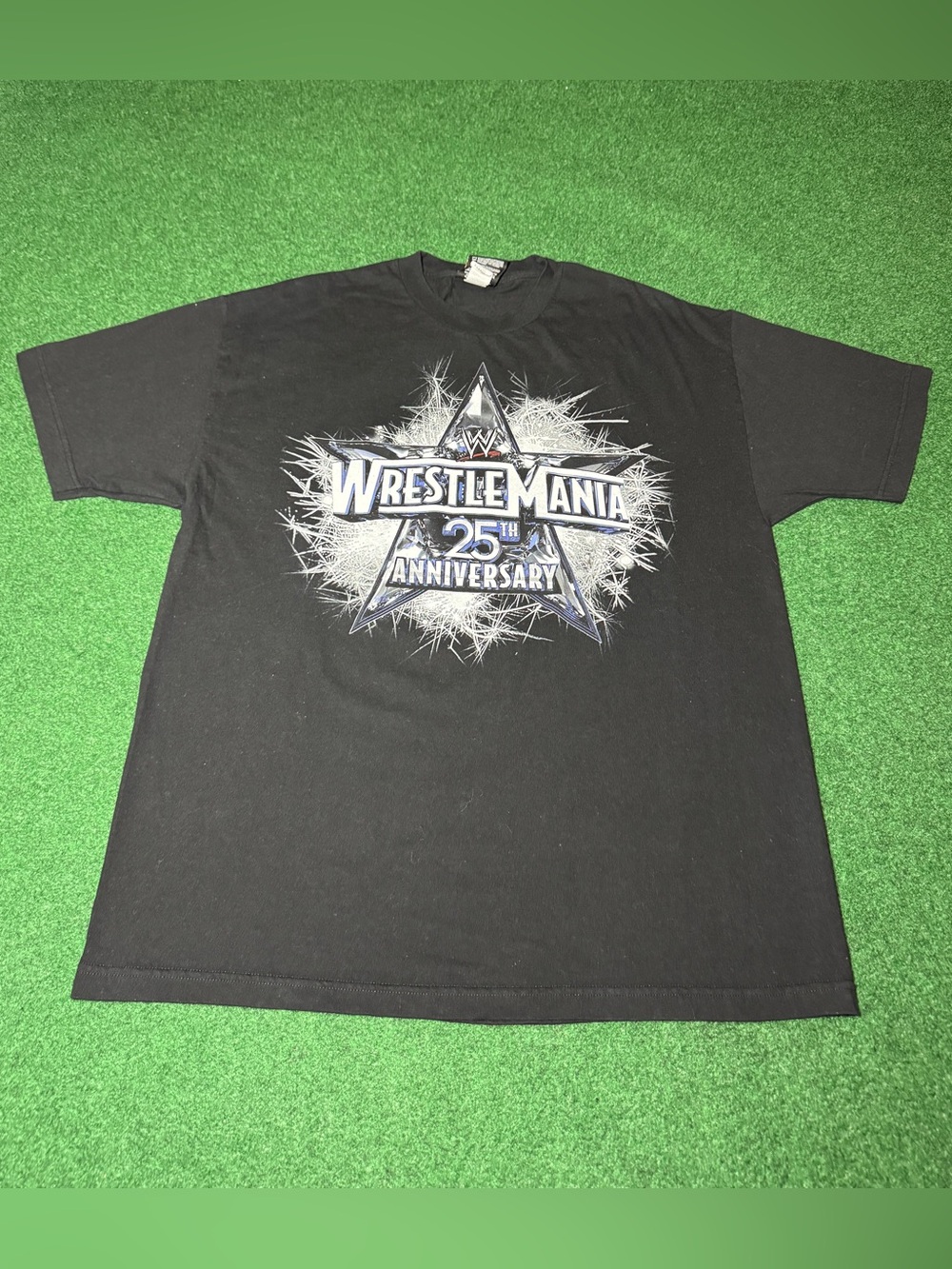 WWE WrestleMania 25th Anniversary T Shirt Undertaker Triple H XL Wrestle Mania